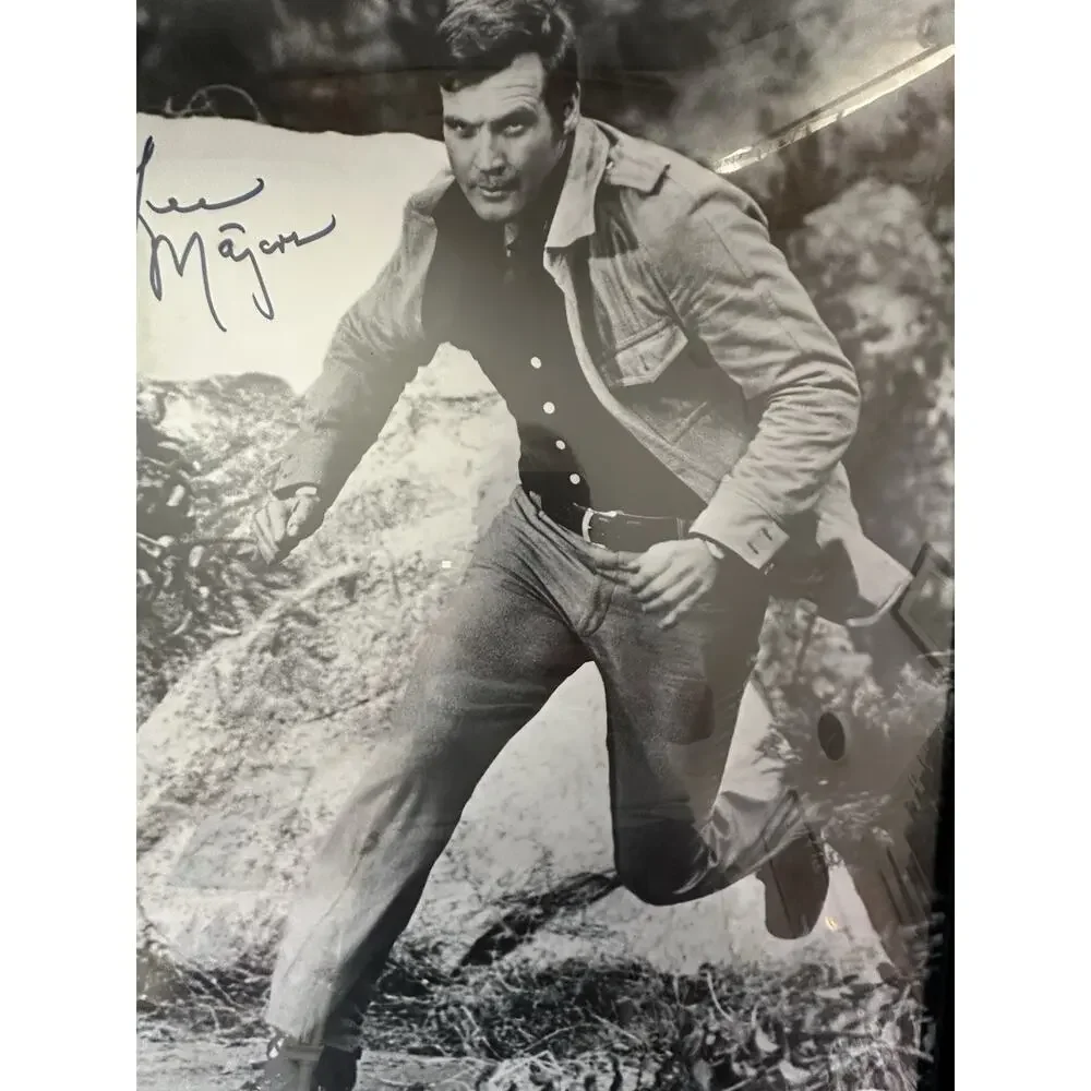 Lee Majors Signed Photo Lot of 3 Six Million Dollar Man JSA Authenticated